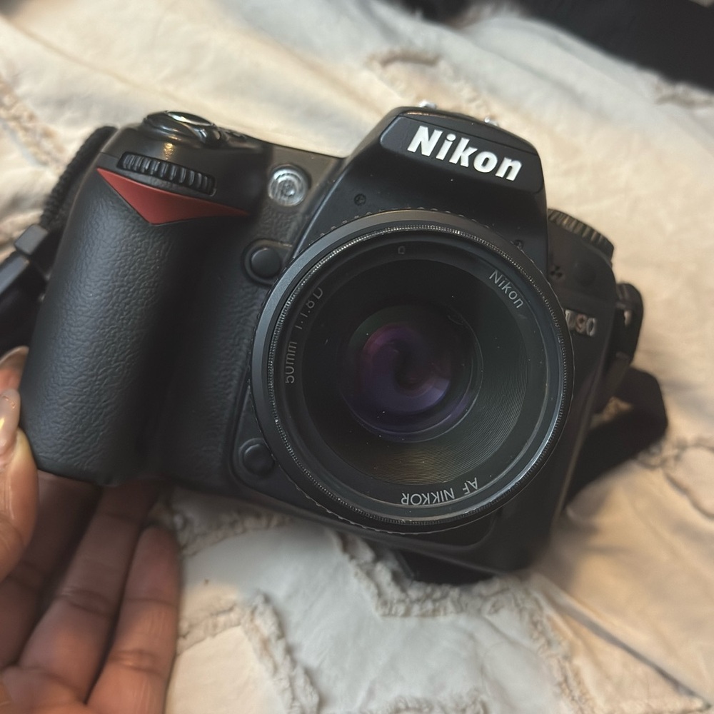 Nikon D90 digital camera set